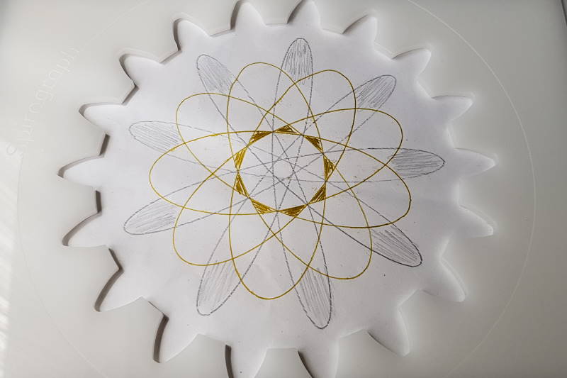 Image: Drawing sample with Spirograph_V3